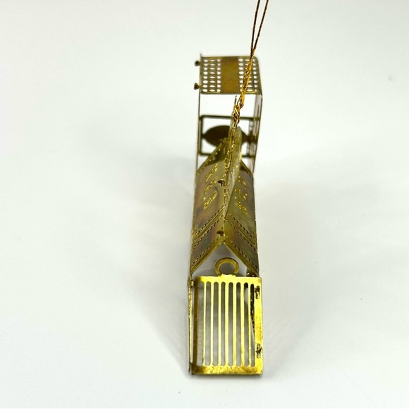 Vintage Small Brass 3D Train No. 09 Engine - Picture 7 of 8